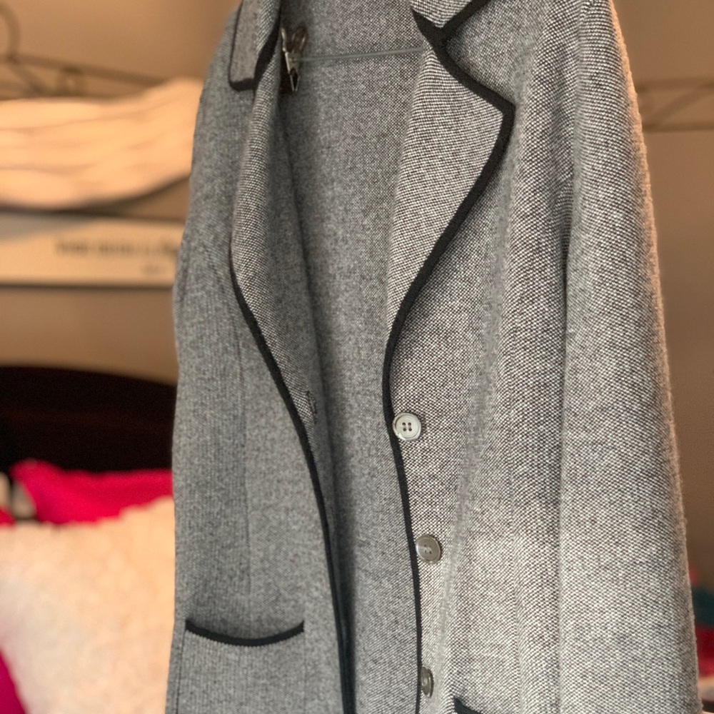 Beautiful and unbelievably soft blazer